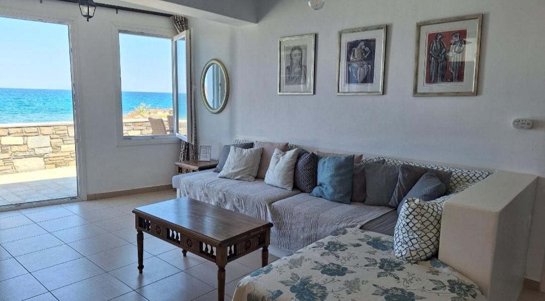 Апартаменты Albatross Seafront House Naxos City Экстерьер фото