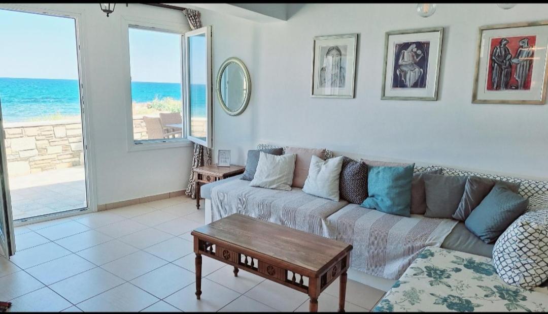 Апартаменты Albatross Seafront House Naxos City Экстерьер фото