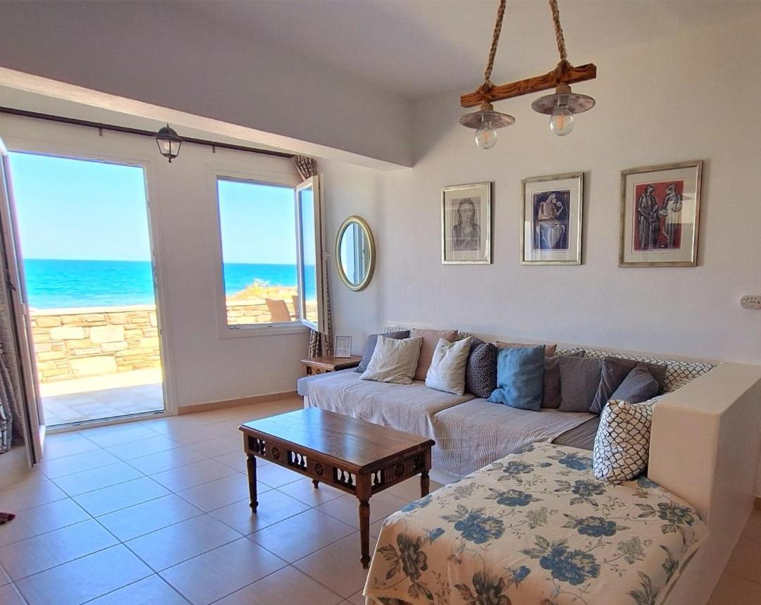 Апартаменты Albatross Seafront House Naxos City Экстерьер фото