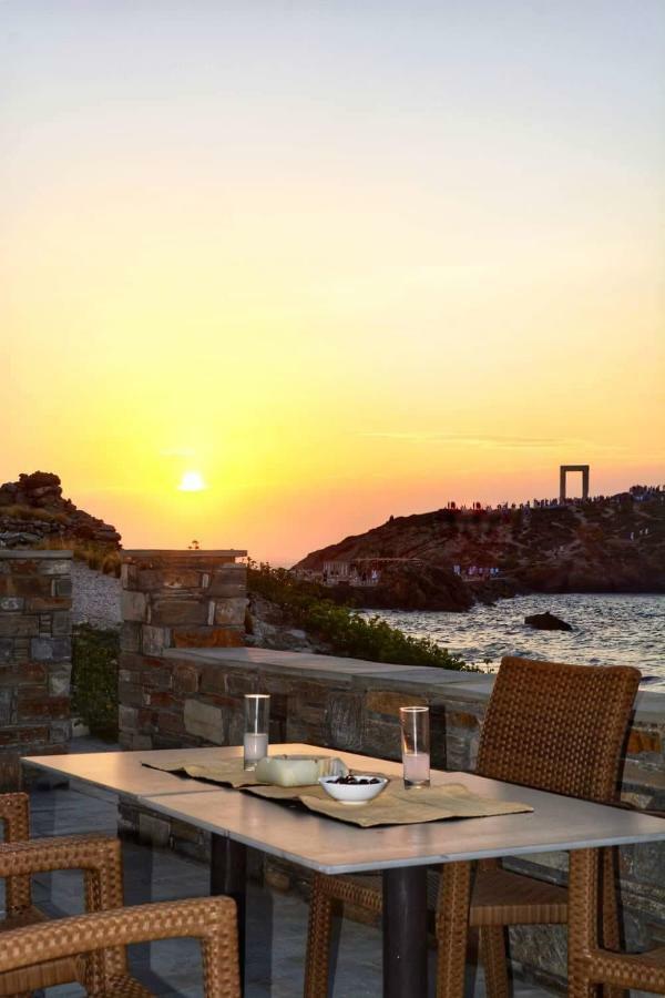 Апартаменты Albatross Seafront House Naxos City Экстерьер фото