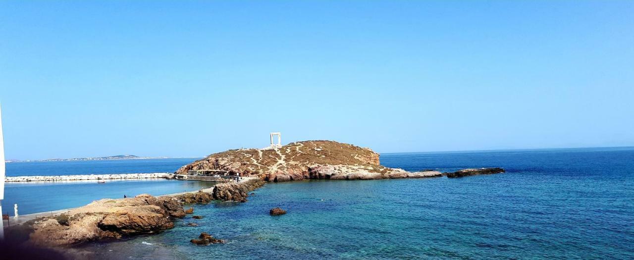 Апартаменты Albatross Seafront House Naxos City Экстерьер фото